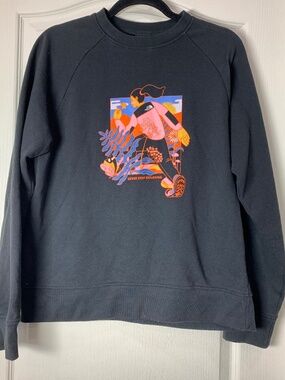 The North Face Graphic Sweatshirt Black “Never Stop Exploring” Outdoor M